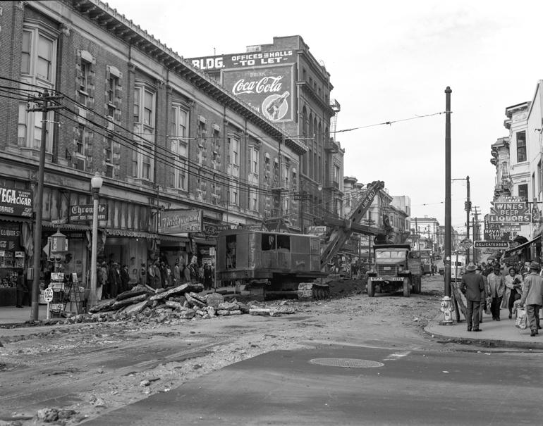 Steam shovel excavating streetcar tracks at Post and Fillmore streets, 1948