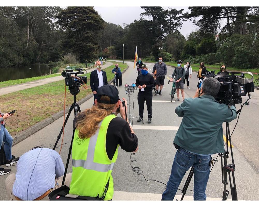 SFMTA photographer taking pictures of event 