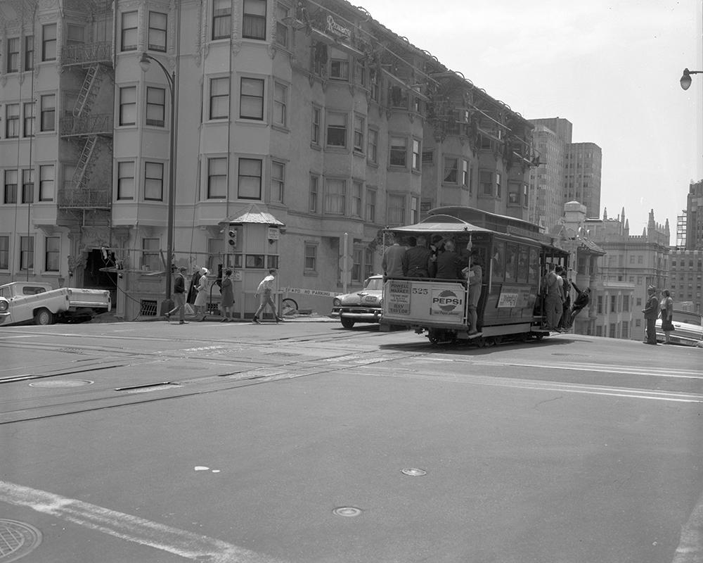 cable car signal tower at Powell and California Streets