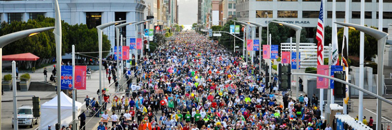 Bay to Breakers runners on Howard view from above and out over bay 