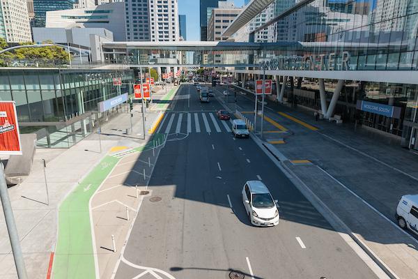 Picture of Howard Street with Moscone Center around it