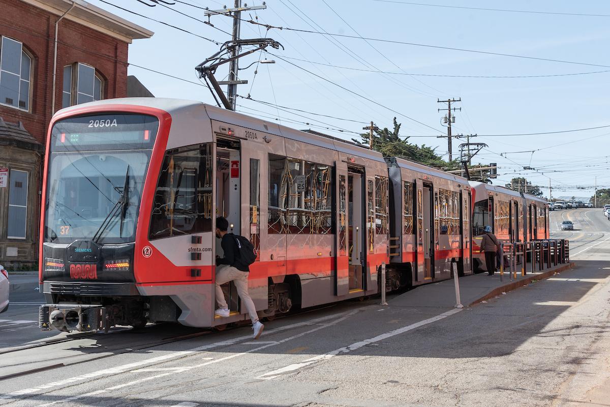 Existing boarding island at Geneva and San Jose avenues