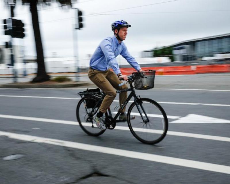 Bicyclist along the Embarcadero