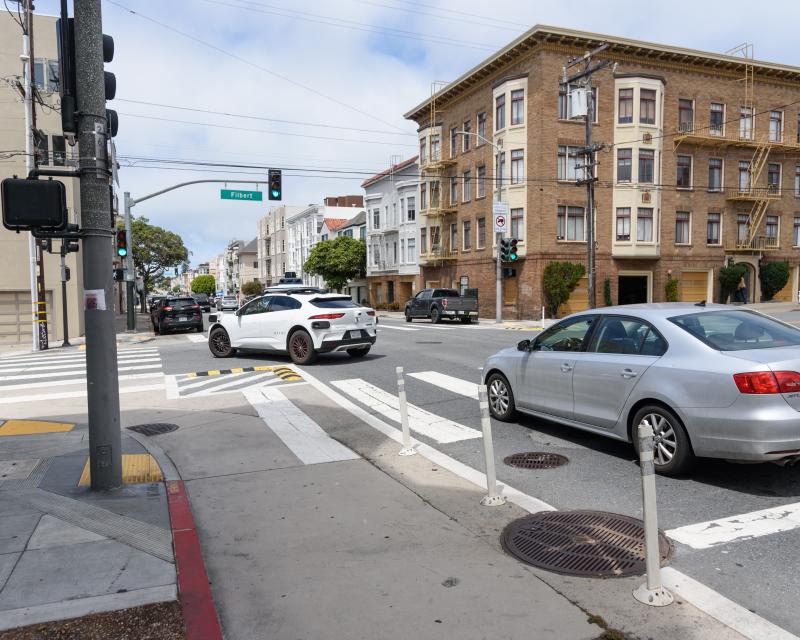 Left Turn at Franklin St and Filbert St