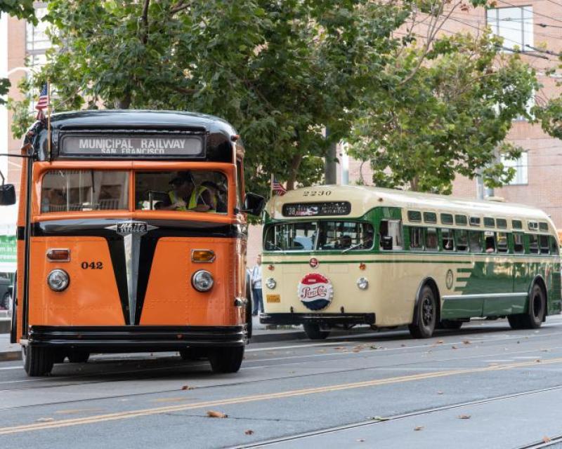Two historic buses at the 2018 Muni Heritage Weekend