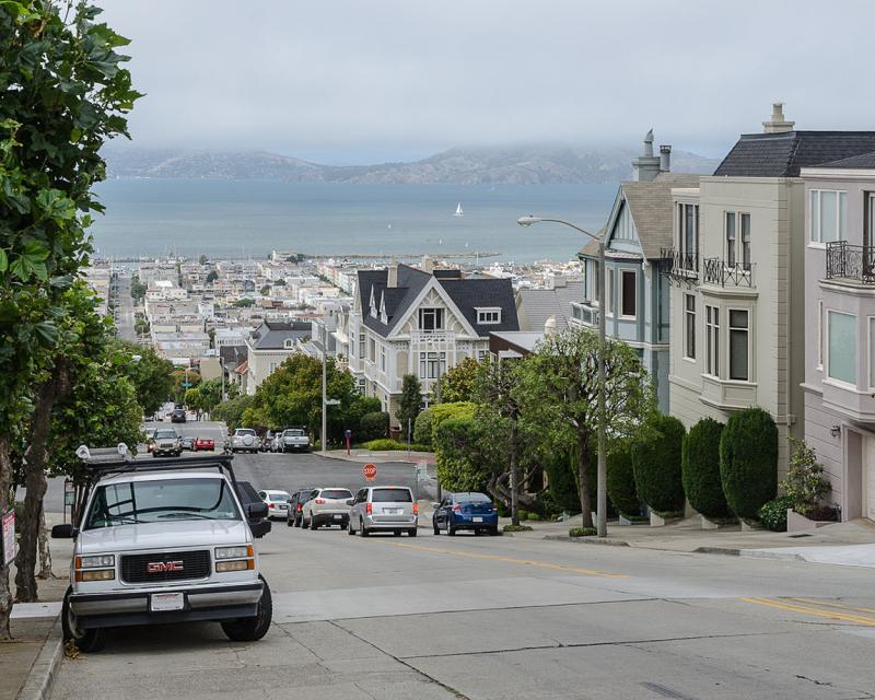 View of Bay and Divisadero street from pacific heights.  Photo by DXR cropped and resized.