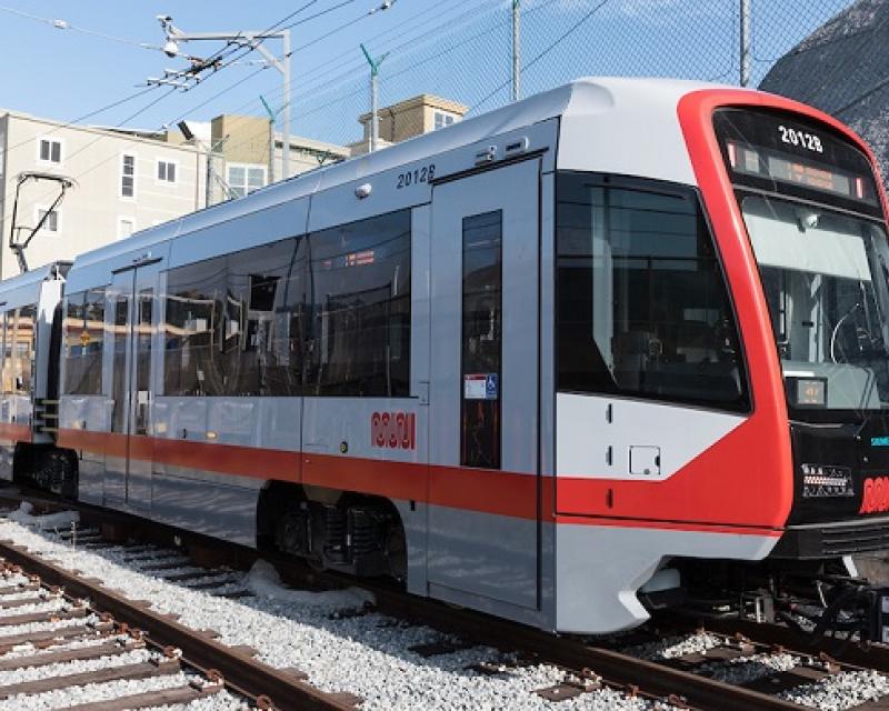 Two-Car LRV 4's.