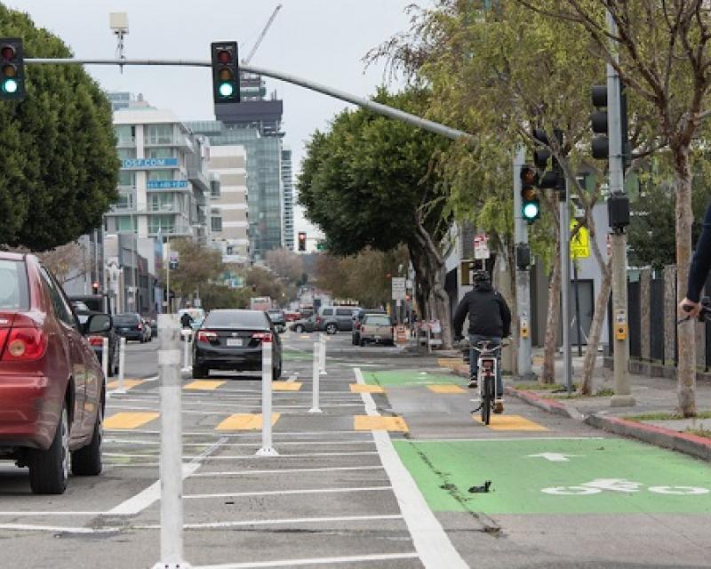 Folsom St Parking Protected Bike Lane at 7th.
