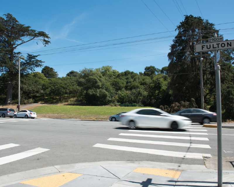 Uncontrolled Pedestrian Crossing on Fulton Street | June 3, 2016