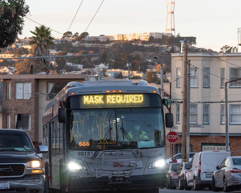 A Muni Bus with a "Mask Required" head sign.