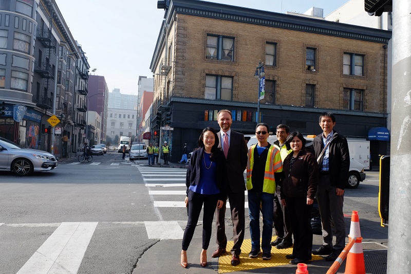 New street light at 6th and Jessie