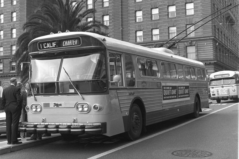 bus in union square