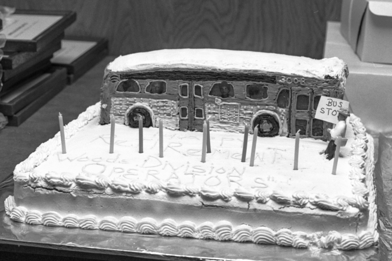 cake with muni bus