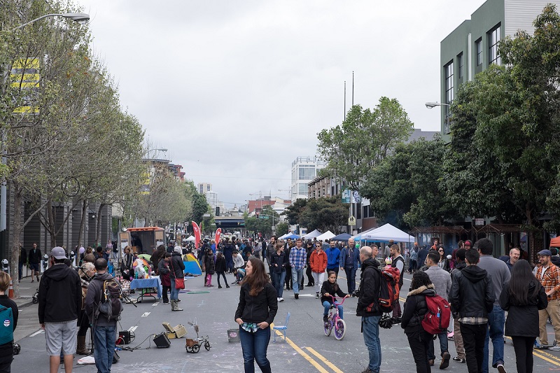 Sunday Streets on Valencia