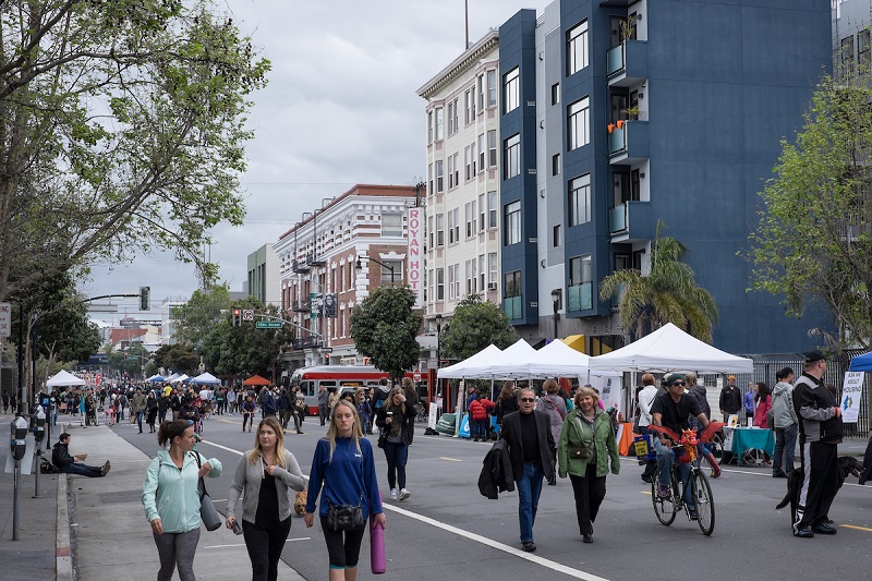 Sunday Streets on Valencia