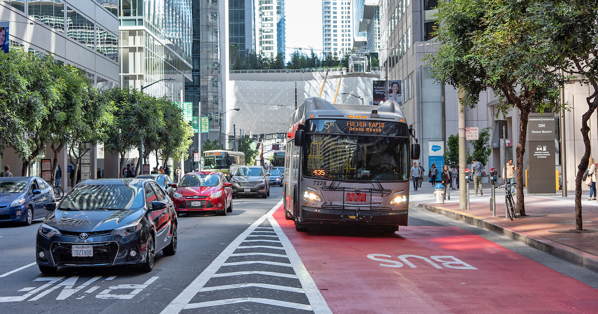 Image of 5R Fulton Rapid bus in red transit lane downtown