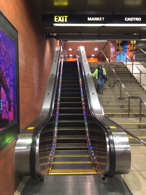 Castro inbound station lights