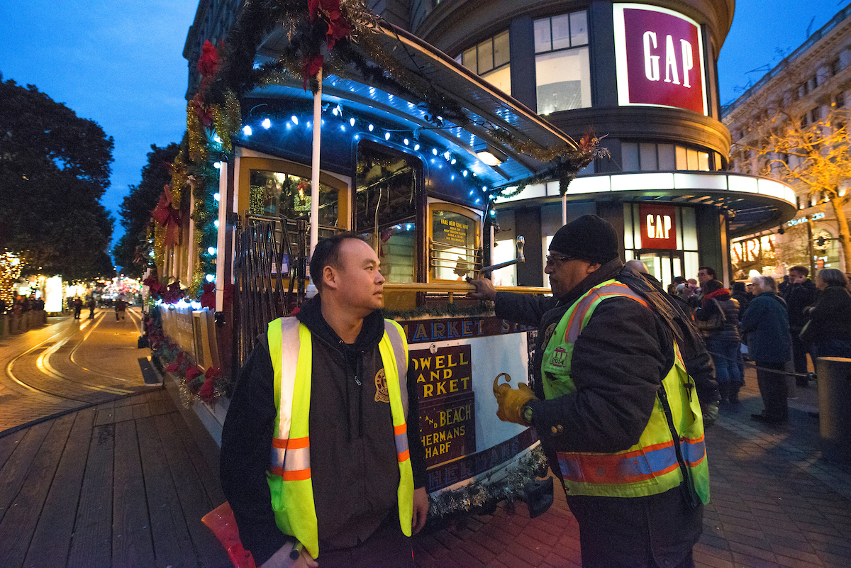 Holiday Cable Car lights