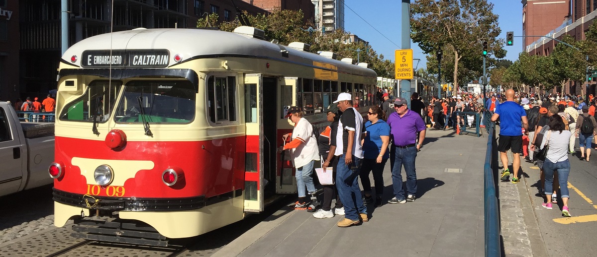 Poeple loading up on the E Embarcadero