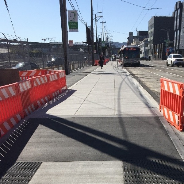 New bus boarding island is open on the south side of Townsend Street between 4th and 5th