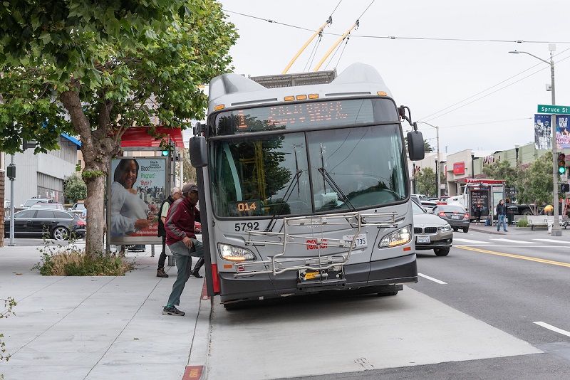 1 California Coach in Laurel Heights