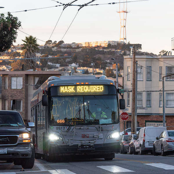 A Muni bus with a "Mask Required" head sign.