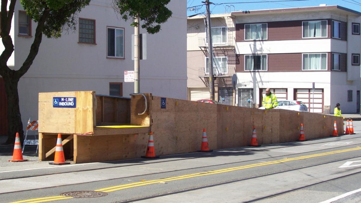 Temporary accessible boarding ramp