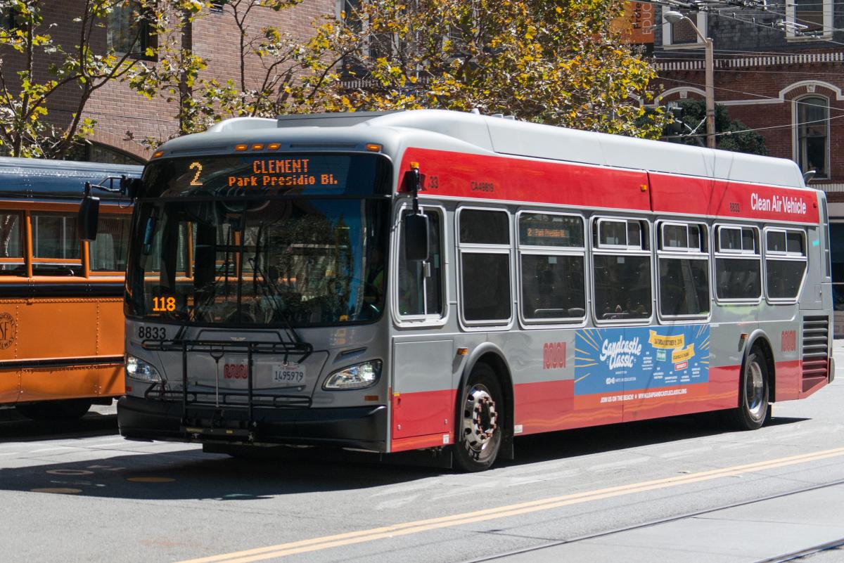 Photo of a 2 Clement Muni bus