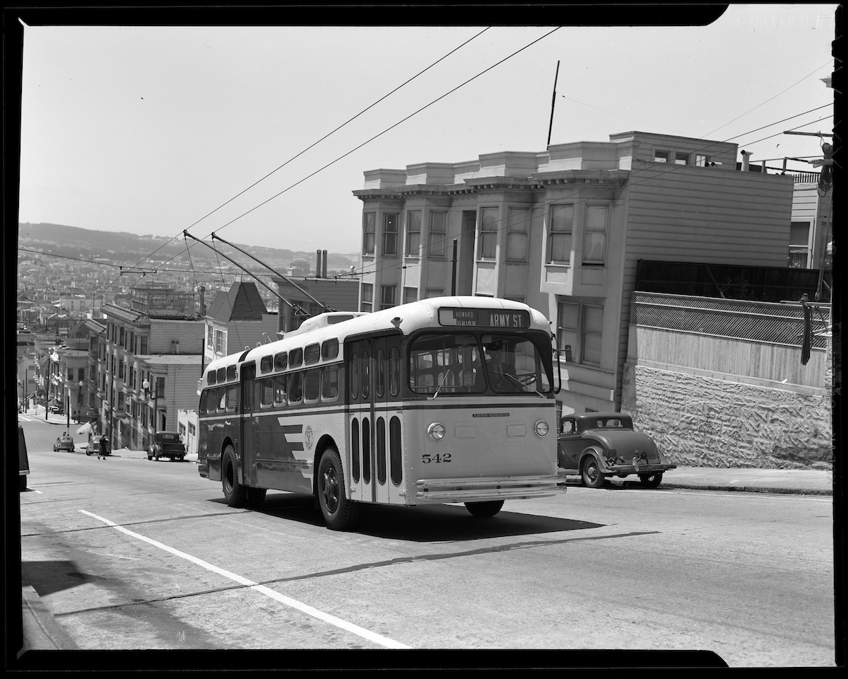 The 41 Union-Howard climbs Russian Hill heading for its terminal in the Mission in this 1948 photo taken on Union Street.