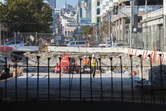 The crew continue to<br />
    construct the portal between Harrison and Bryant streets on 4th Street.