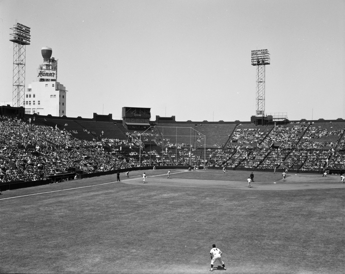 1958 Giants v. Philladelphia game in Seals Stadium with the Hamm's brewery building in the background.