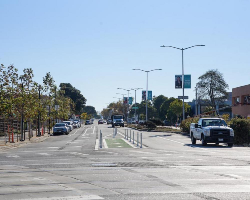 Evans Avenue looking eastward at 3rd Street (November 2022)