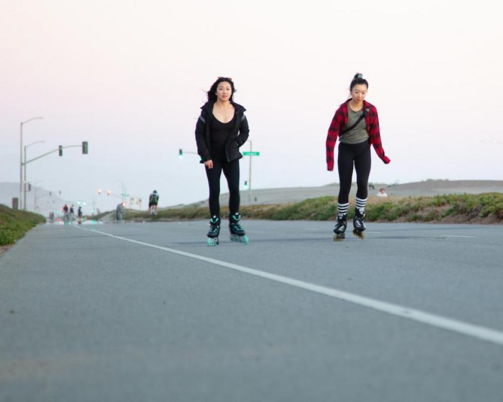 Rollerskaters on Great Highway