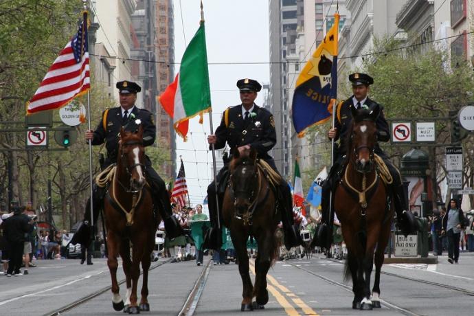 SFPD mounted units leading parade in 2007.