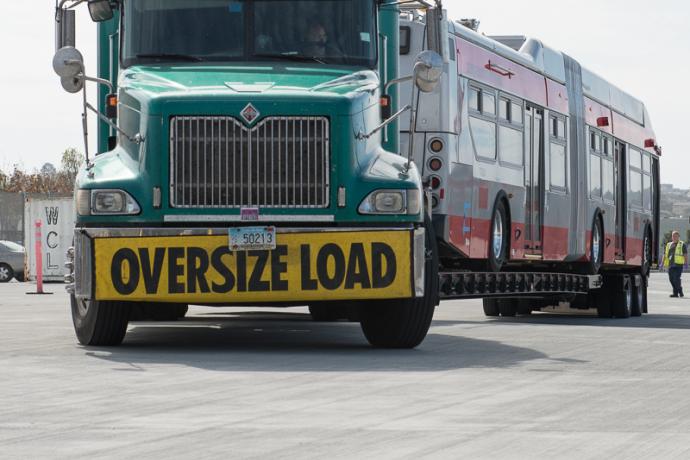 Image of an oversize load truck