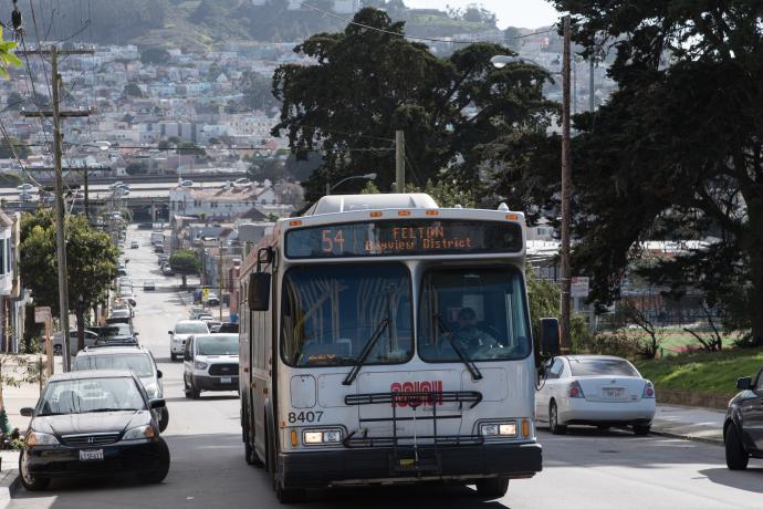 Image of the 54 Felton bus in the Oceanview neighborhood.