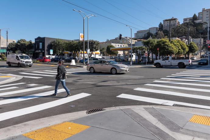 Pedestrian crossing at sidewalk on Geary