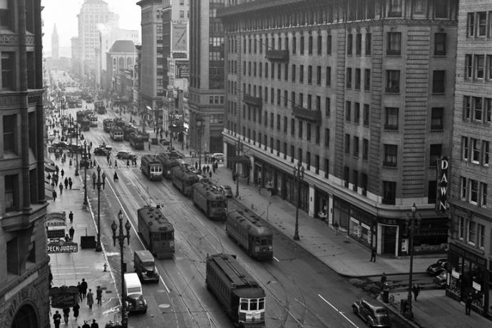 streetcars on Market in 1940