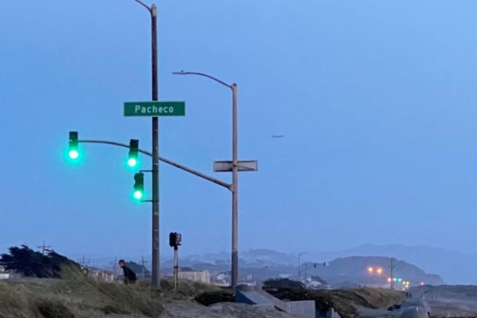 Existing traffic signals on Great Highway at Pacheco