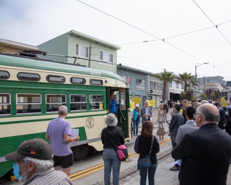 streetcar crowd