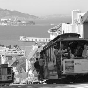 Cable Car 23 descending the Hyde Street hill from Chestnut Street