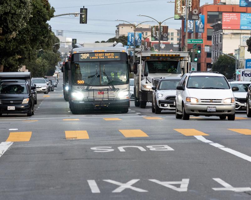 Photo of the 38 Geary bus crossing 9th Avenue